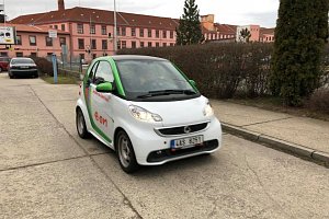 Ve vozovém parku kraje se objeví první elektromobily
