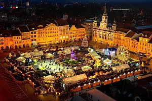 Českobudějovický advent je milionový: Okouzlil návštěvníky i sociální sítě! Influencerka získala více než milion zhlédnutí na video o vánočních trzích v Českých Budějovicích!