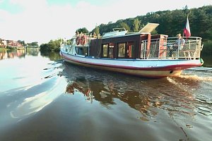 Mezi České Budějovice a Zvíkovské Podhradí se vrací lodní doprava