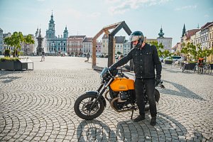 Na motorce v jižních Čechách: Volnost silnic, krása krajiny a setkání legend