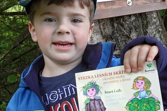 Za skřítky, jeleny i sovami. Šumavsko láká rodiny na výlety plné dobrodružství